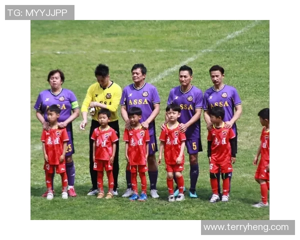 足球明星格子代表哪个国家的足球队成就与荣誉解析